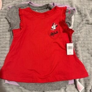 Bundle of 4 Girls T shirts! Size 5/6. Great condition.